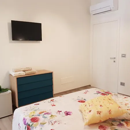 Rosamar Guest house