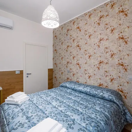 Rosamar Guest house *