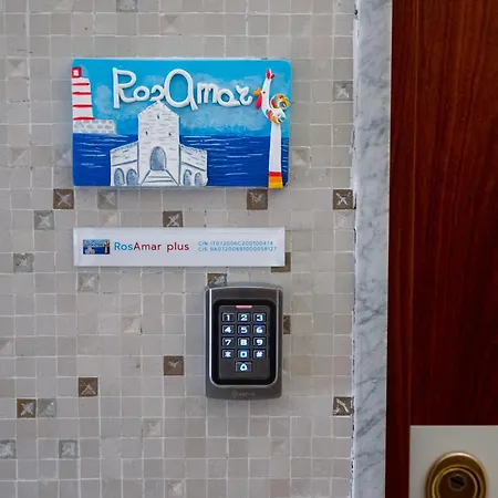 Rosamar ゲストハウス